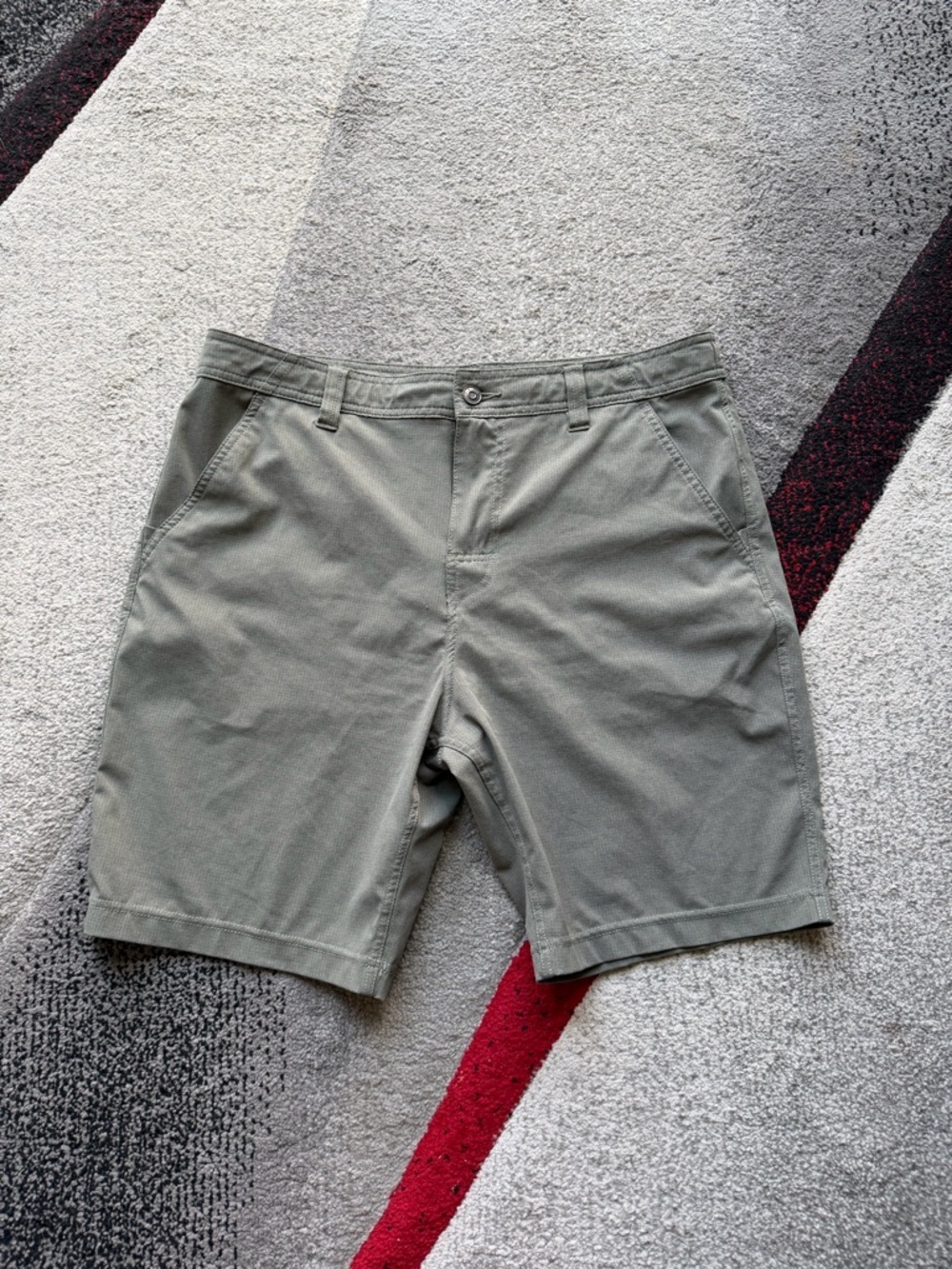 Prana Men’s Standard Fit Olive Green Shorts
